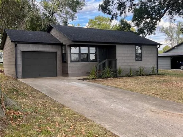 804 W Dakota St, Butler, MO 64730