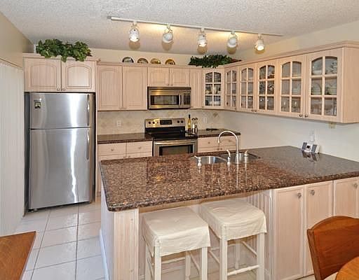 1st image of 9127A SW 20th Pl