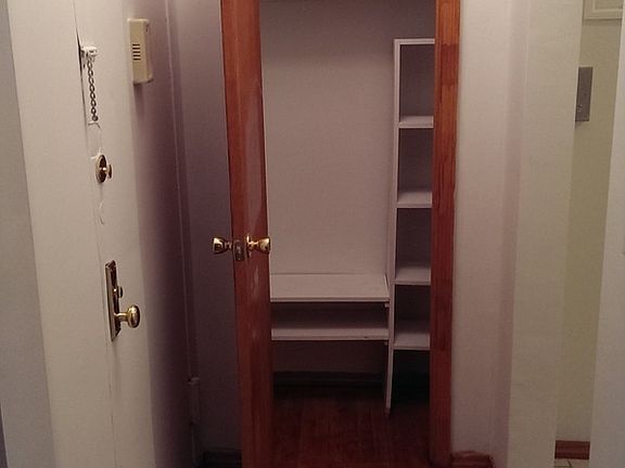 4th image of 2145 Ocean Ave APT D5