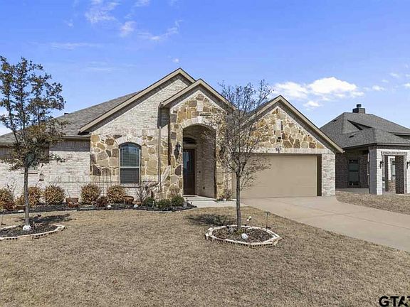 2nd image of 409 Foxtail Ct