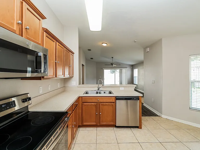 7338 Lumber Port Dr — Photo 6