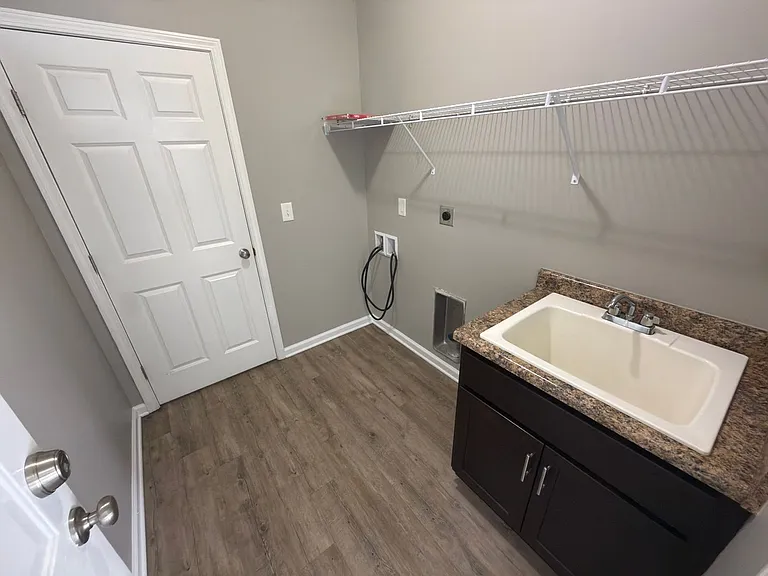 6729 Bradley Rd — Photo 5