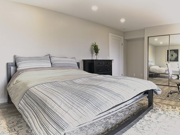 4th image of 338 Coronado St #340