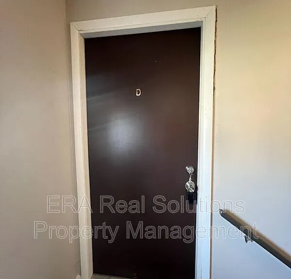 301 S Napoleon Ave #D — Photo 2