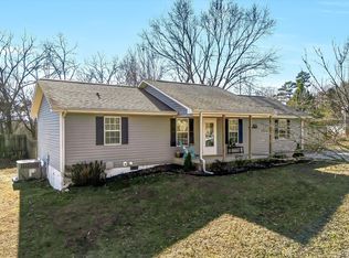 205 Gentry St, Etowah, TN 37331