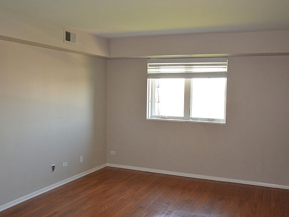 5th image of 13200 W Heiden Cir #306