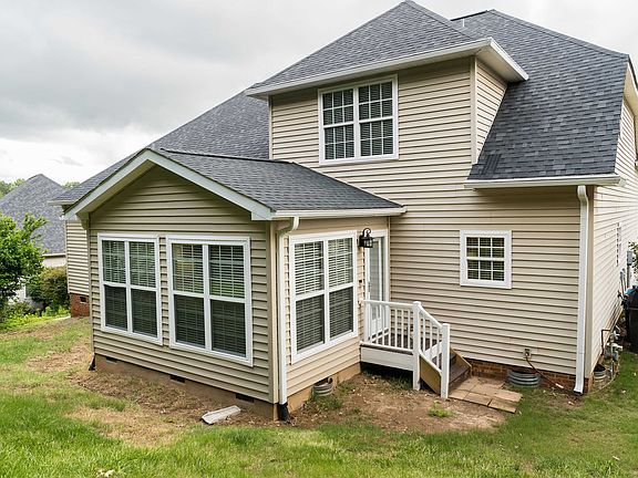 3rd image of 5 Glencreek Dr