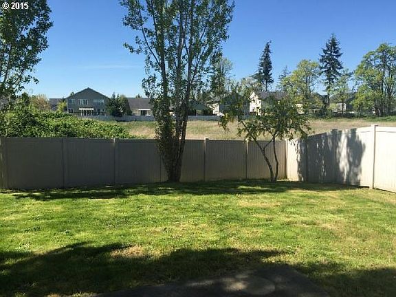 4th image of 718 NW 22nd Ave