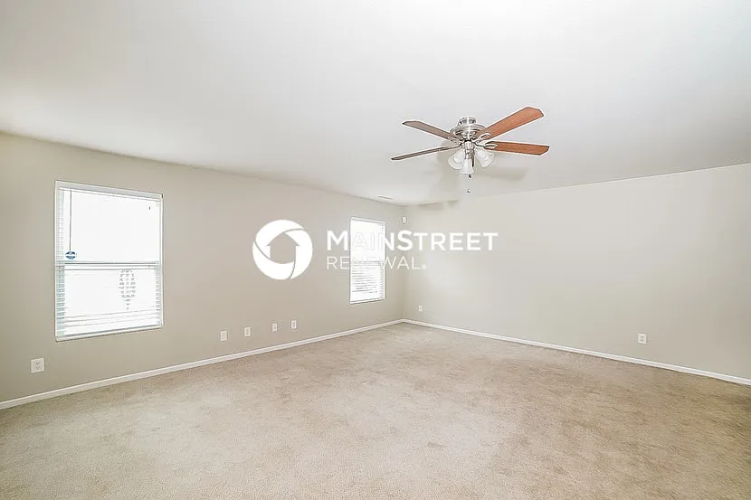 5458 Fairway Forest Dr — Photo 4