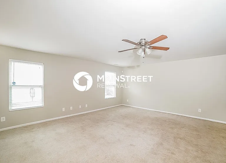 5458 Fairway Forest Dr — Photo 4