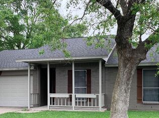 11 Wagon Lane Loop, Angleton, TX 77515