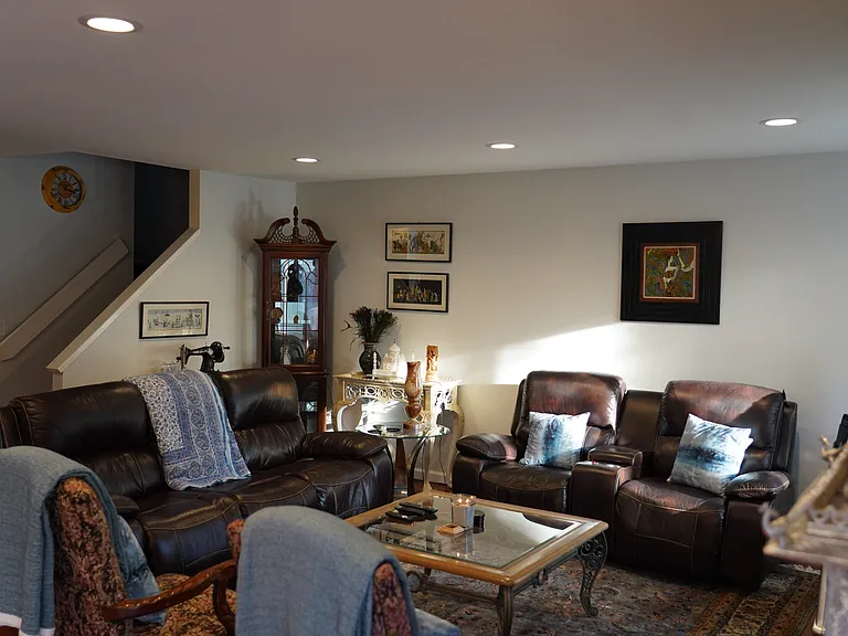 Stonedale Dr — Photo 13