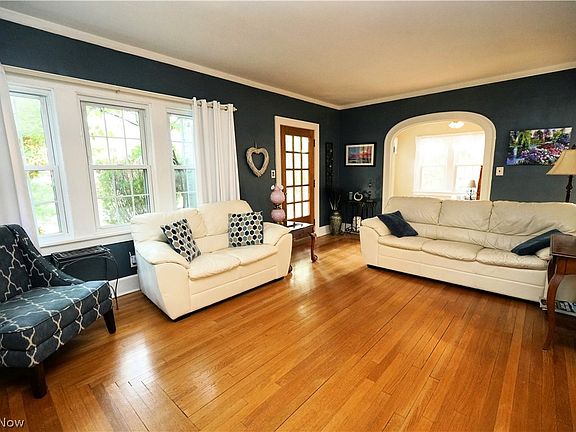 3rd image of 354 Cornell Ave
