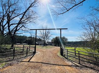 2151 Hamp Lea Rd, Magnolia, MS 39652