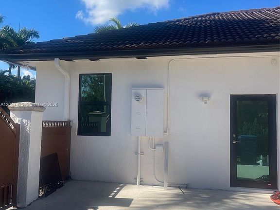 4th image of 8775 SW 164th St #1