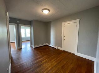 30 Surfside Rd APT 1, Lynn, MA 01902