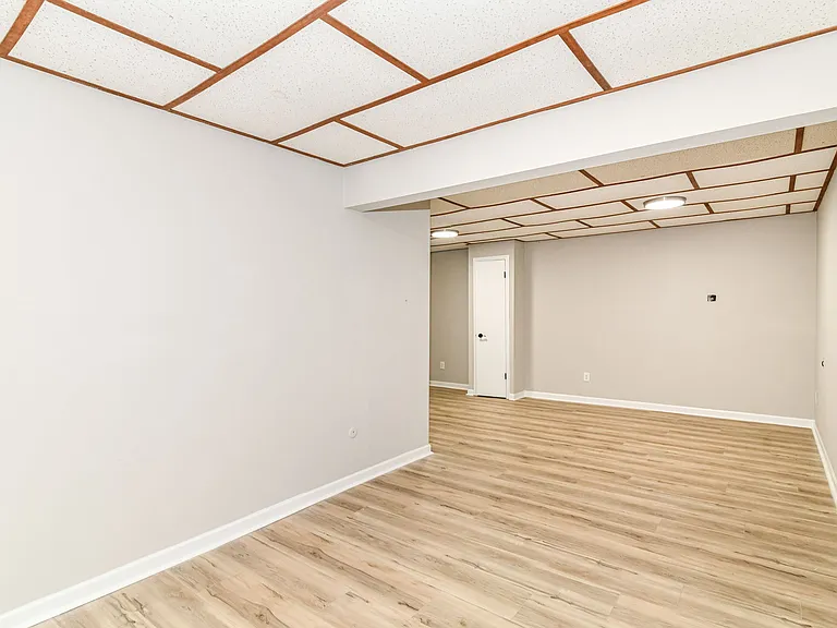 6040 Portwood Ct — Photo 31
