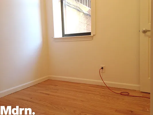 Rented by Mdrn Residential | media 19