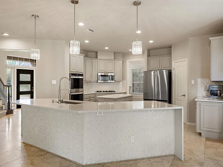2114 Hilton Head Dr — Photo 7