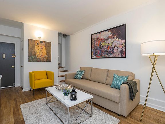 2nd image of 1413 Lombard St APT 2