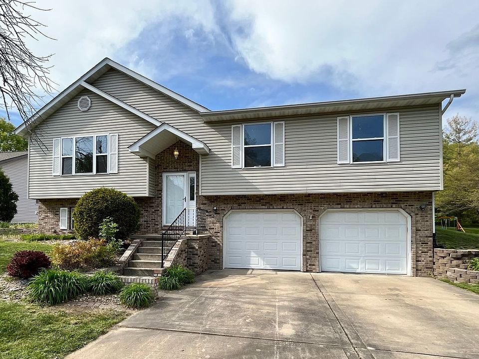 1st image of 17 Autumn Glen Dr
