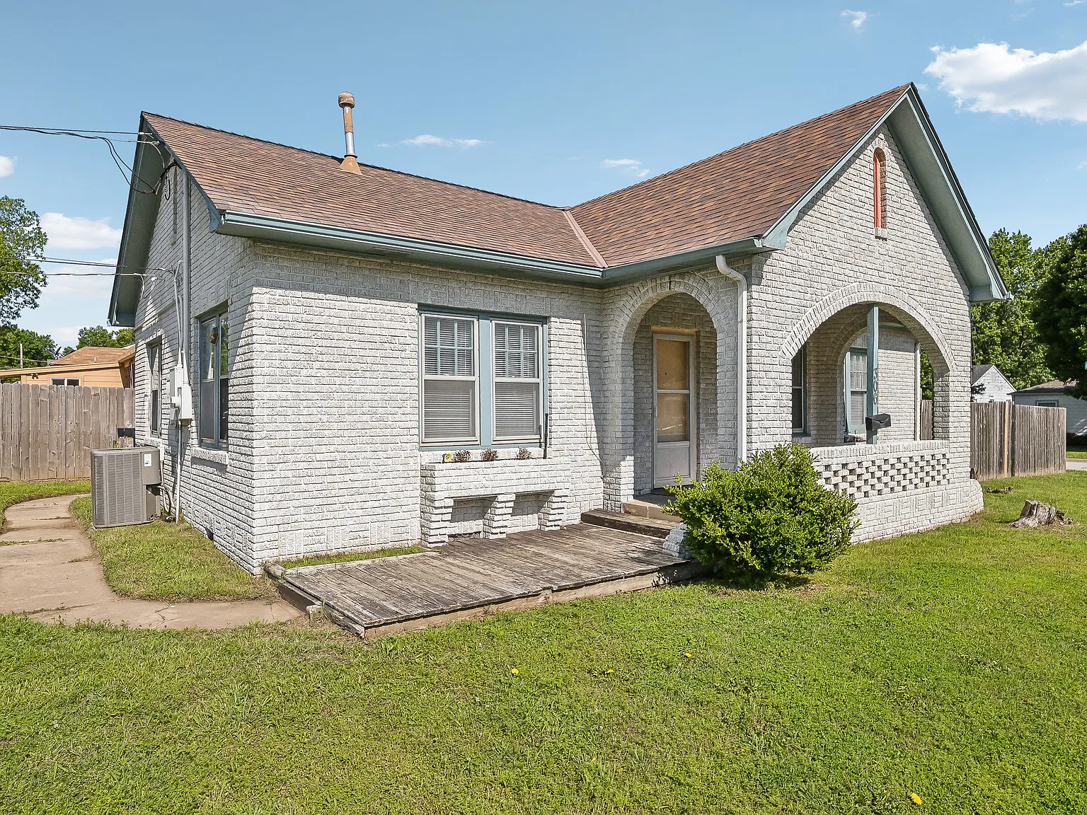 2 bed, 1000 sqft, $1,100 — Photo 3