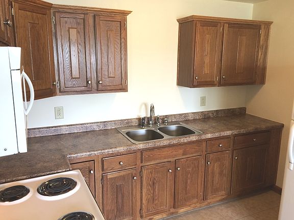 2nd image of 409 Lehmer St #L