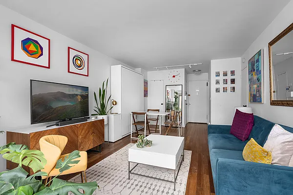 Rented by Douglas Elliman | media 7