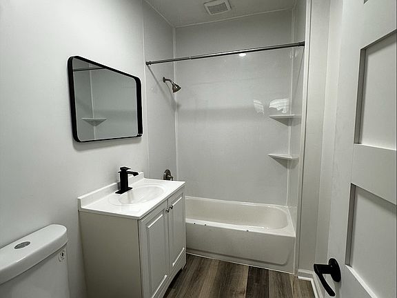 4th image of 113 E Brighton Ave #1