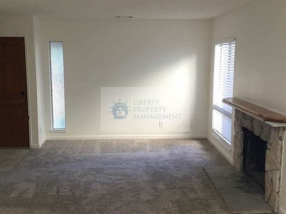 4th image of 2612 Parkway #2612