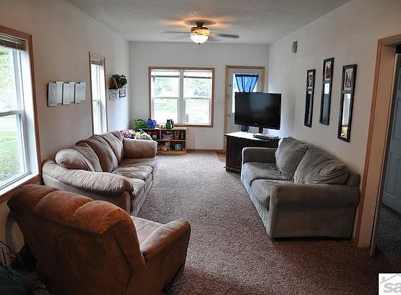 2nd image of 217 Stuntz Ave