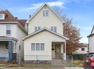 1095 Dohrman St, Mc Kees Rocks, PA 15136