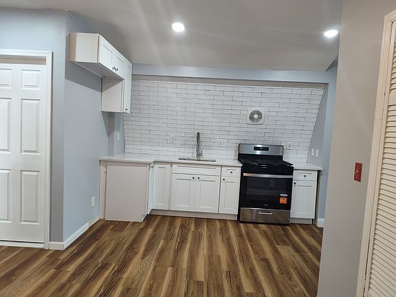 2nd image of 9 William St APT 3