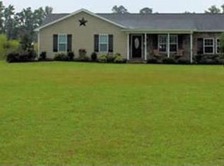 201 Baysden Rd, Chinquapin, NC 28521