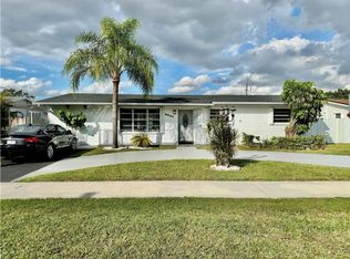8855 SW 17th Ter, Miami, FL 33165