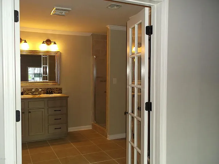 226 Monterey St — Photo 25