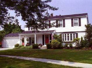 594 Meadowbrook Dr, North Tonawanda, NY 14120