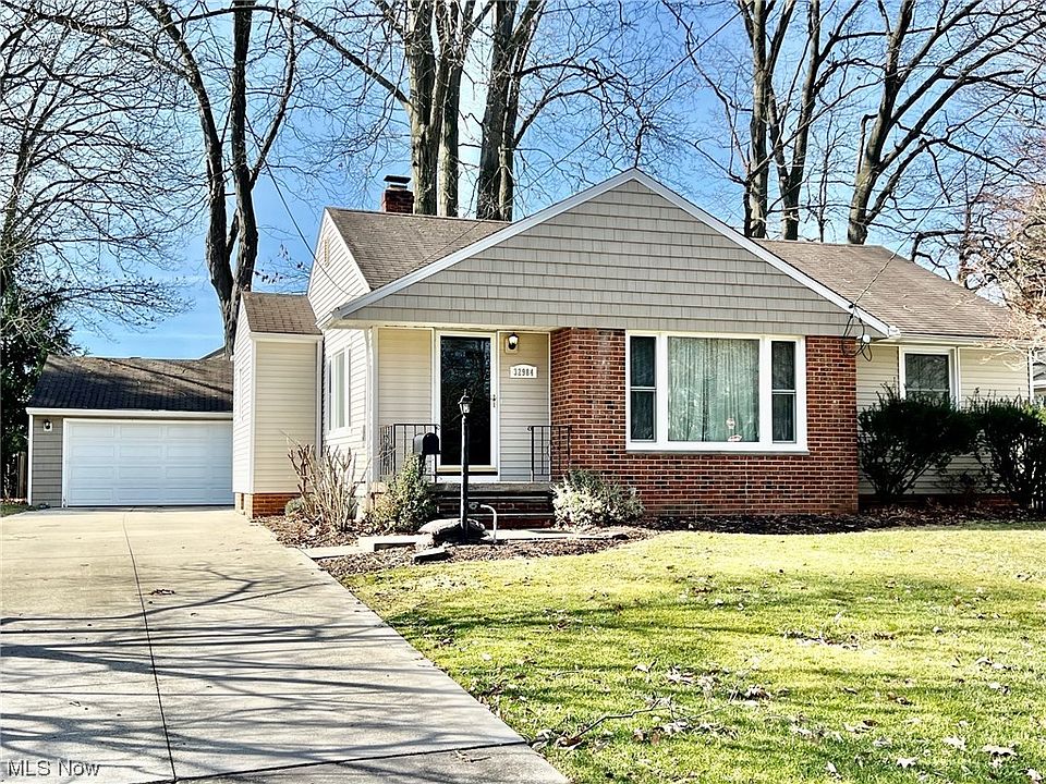 1st image of 32984 Linden Dr