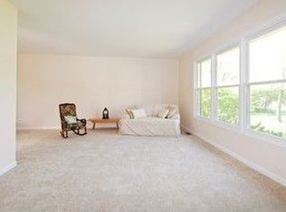 6N299 Brierwood Dr, Saint Charles, IL 60175