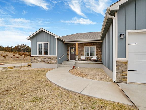 2nd image of 512 Ledgestone Ridge Ct