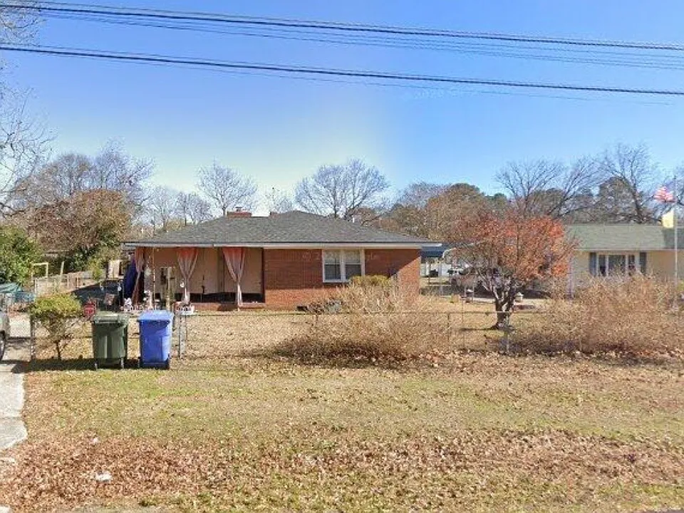 805 Hemlock Dr