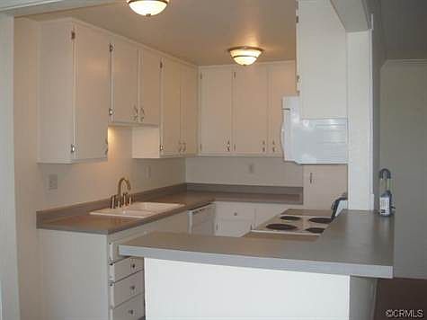 5th image of 6542 Ocean Crest Dr APT B106