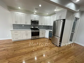 Rented by Metropolis International Realty Inc.