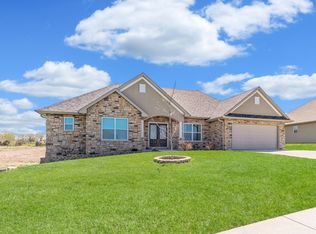 5104 Columbia Gorge Pkwy, Columbia, MO 65201