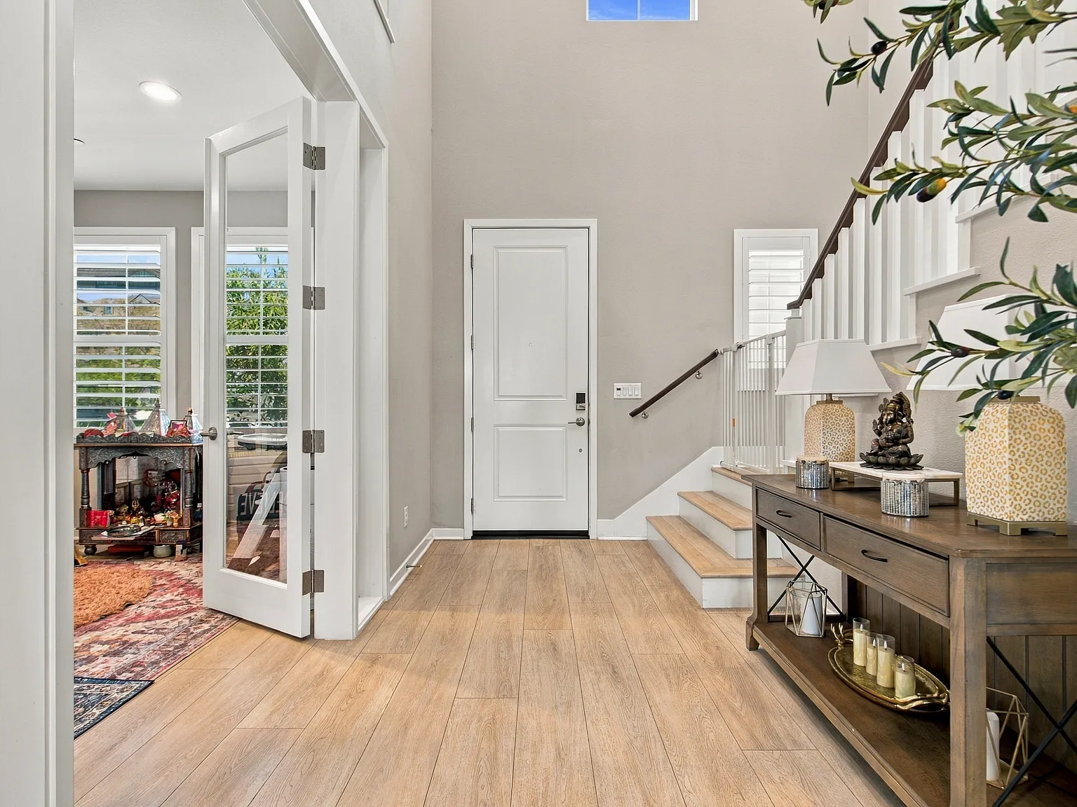 5 bed, 3546 sqft, $8,500 — Photo 4