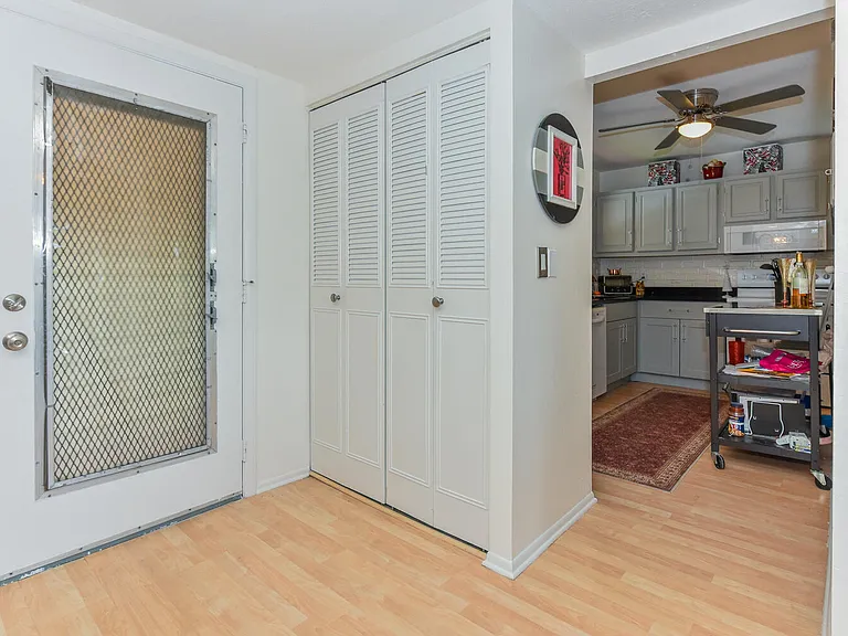 477 Lake Dora Dr — Photo 17