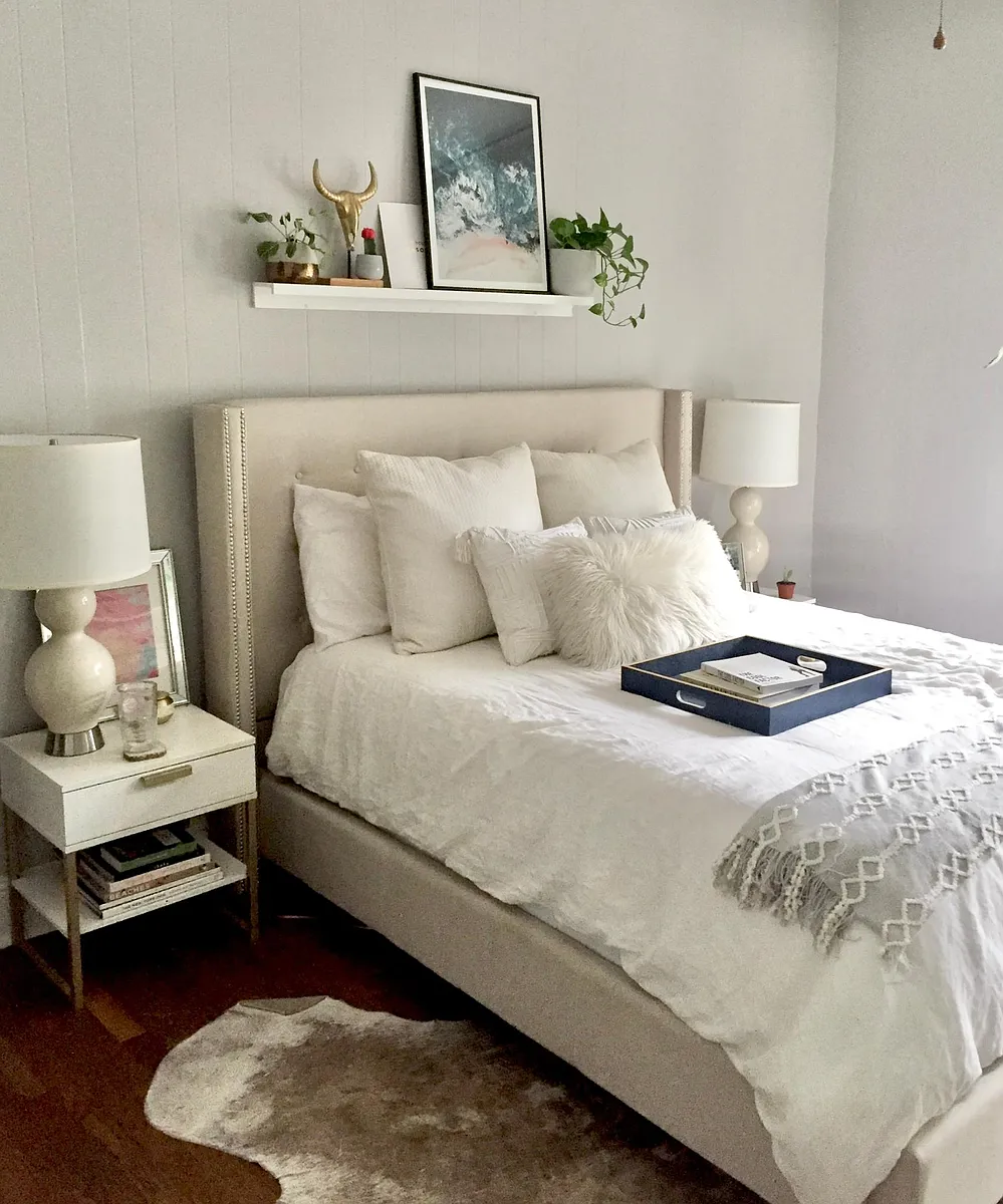Large bedrooms with hardwood floors! - 1215 Virginia Ave NE #4