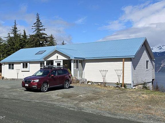 3rd image of 1108 Young Rd