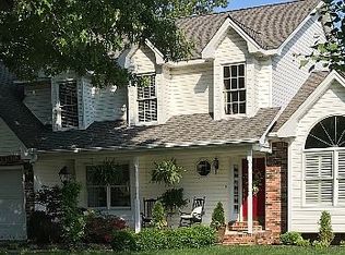 155 Pinebrook Dr, Paducah, KY 42001