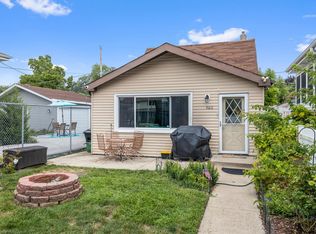 9411 S 54th Ct, Oak Lawn, IL 60453